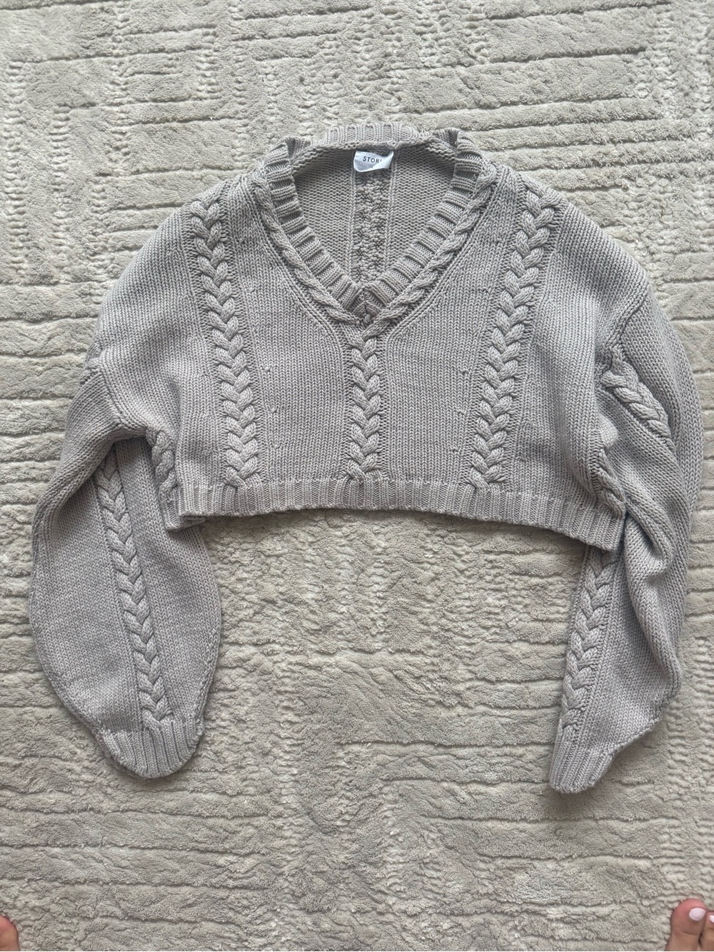 Cropped Cable Knit V-Neck Sweater - Taupe